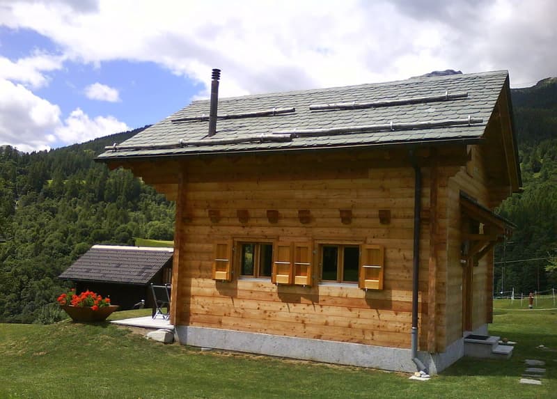 Chalet de bois fascinant avec vue sur les montagnes à Campo (Vallemaggia) (2)