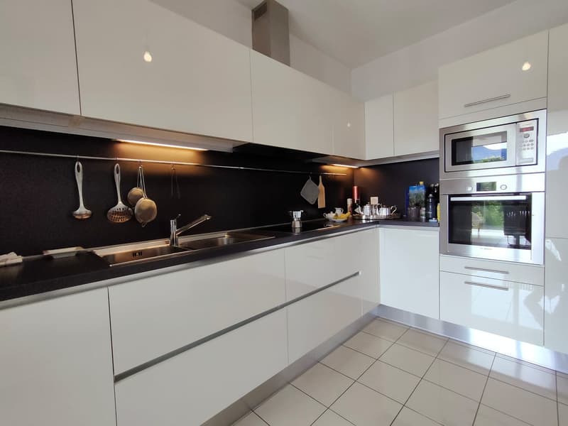 Appartement élégant de 4,5 pièces à quelques pas du centre (3)