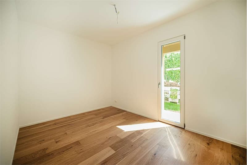 Großes 4.5-Zimmer-Wohnung mit Garten und Seeblick in Brusino Arsizio (7)