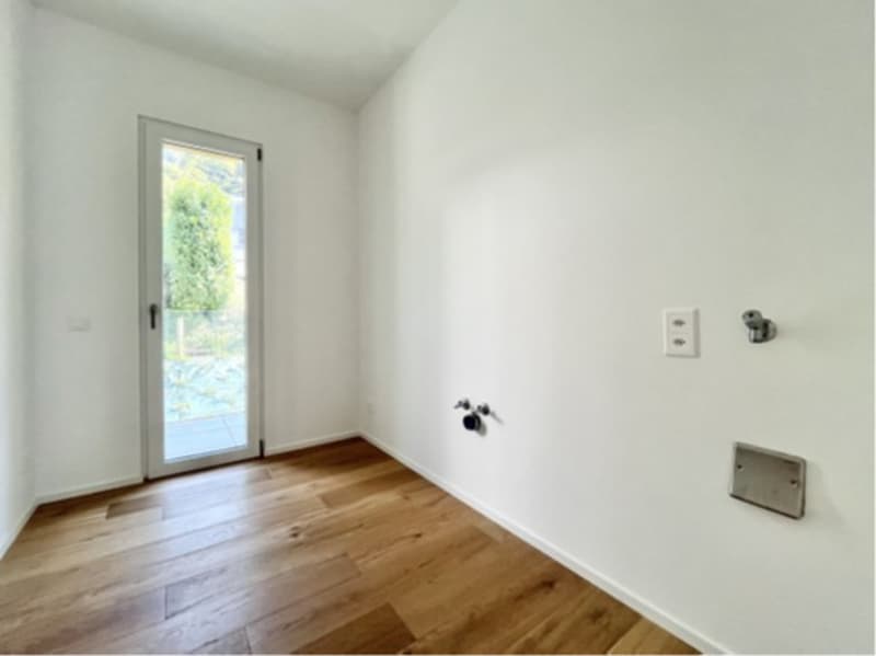 ATTICO 4.5 LOCALI CON TERRAZZE VISTA LAGO A BRUSINO ARSIZIO (11)