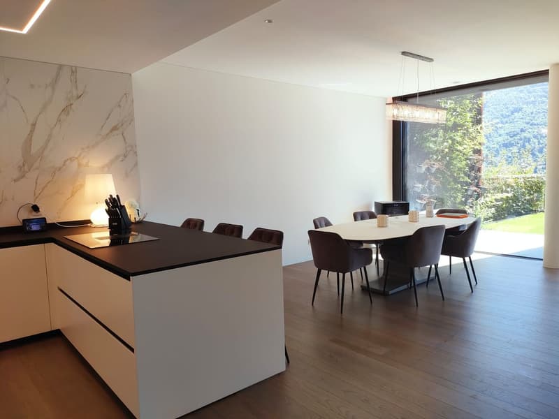 Splendido appartamento duplex 4.5 locali con piscina a Canobbio (6)