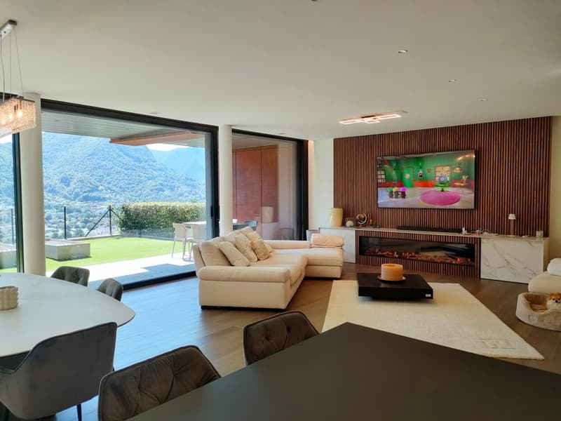 Splendido appartamento duplex 4.5 locali con piscina a Canobbio (5)