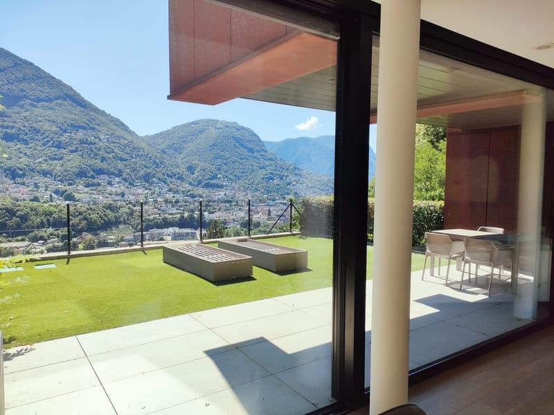 Splendido appartamento duplex 4.5 locali con piscina a Canobbio (2)