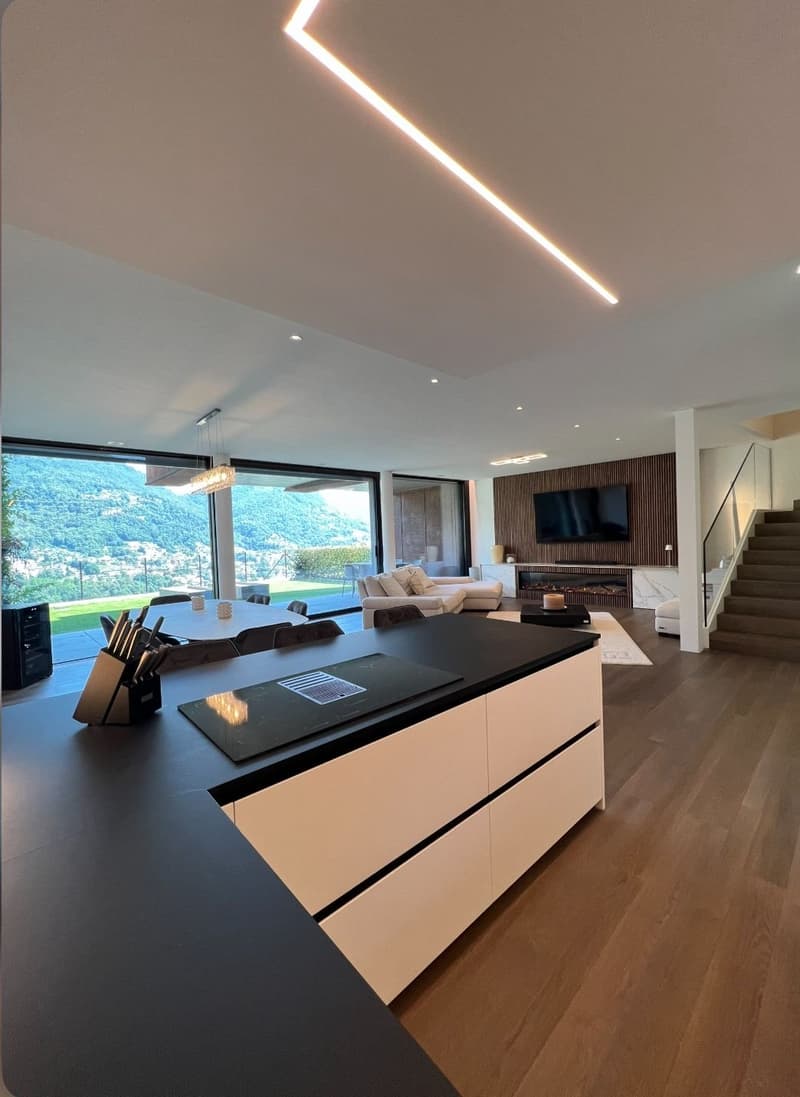 Splendido appartamento duplex 4.5 locali con piscina a Canobbio (4)