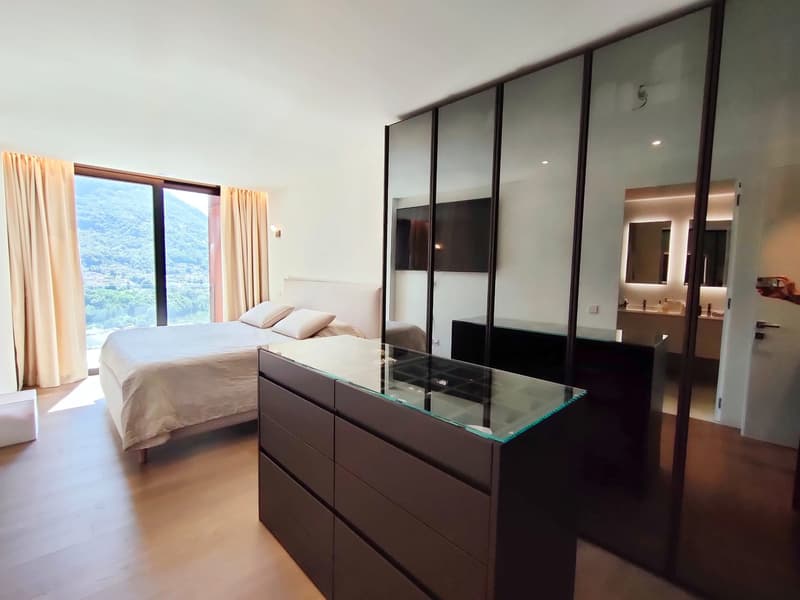 Splendido appartamento duplex 4.5 locali con piscina a Canobbio (9)
