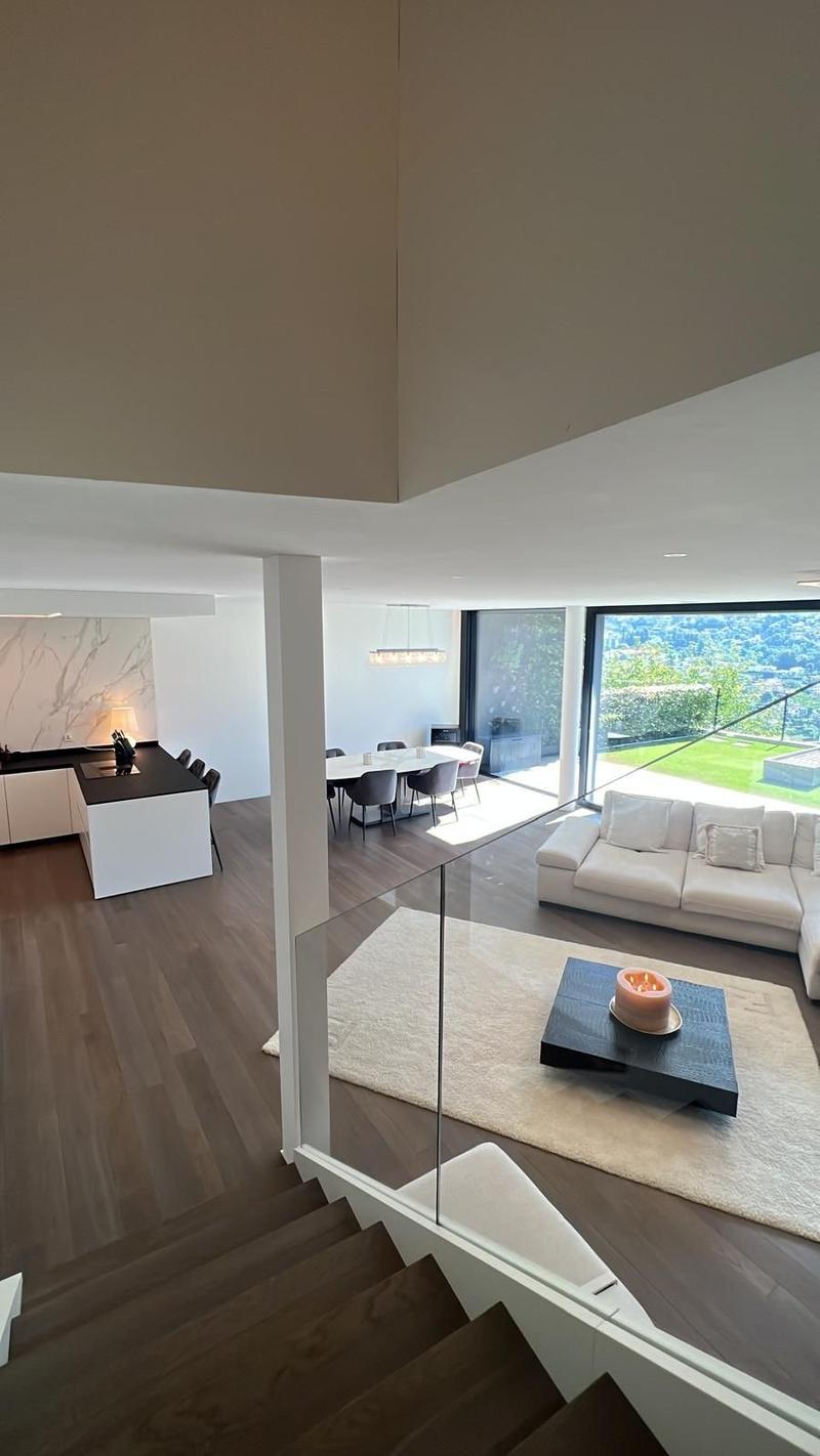 Splendido appartamento duplex 4.5 locali con piscina a Canobbio (3)