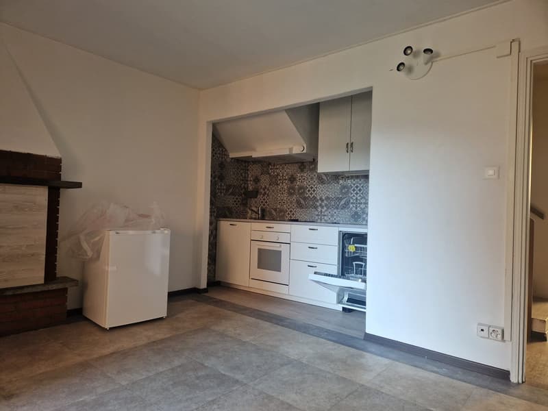 Miete von 3-Raum-Wohnung in Tresa auf drei Etagen, sofort verfügbar (1)