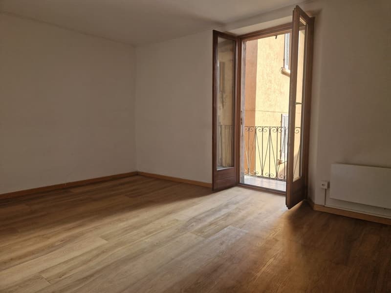Miete von 3-Raum-Wohnung in Tresa auf drei Etagen, sofort verfügbar (10)