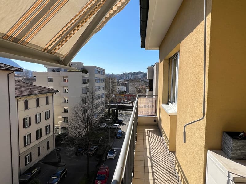 Luminoso 3.5 locali, ultimo piano, anche app. di vacanza AV-080 (12)