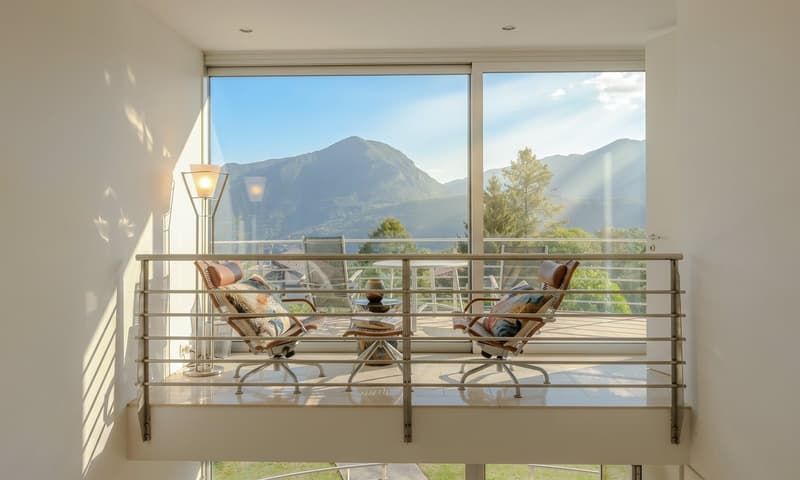 Villa di Lusso a Carona – Eleganza e Panorama Mozzafiato sul Lago (11)