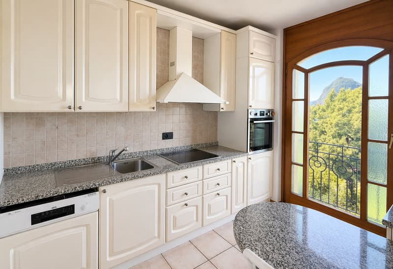 Appartamento 4.5 locali con vista aperta su lago e montagne (9)
