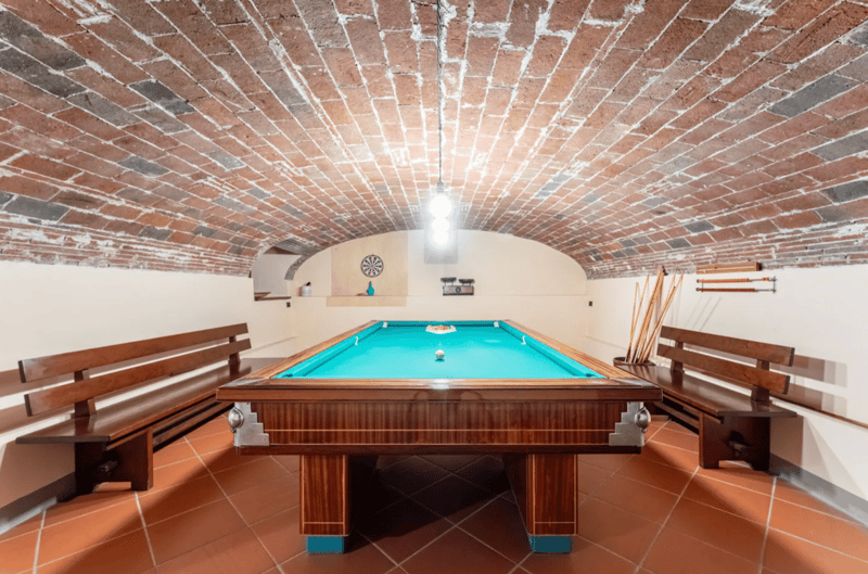 TOSKANA – Historische Villa in Hügelzone, 4 km von Lucca entfernt + 3,3 Hektar Land mit Olivenhain und Weinberg (14)