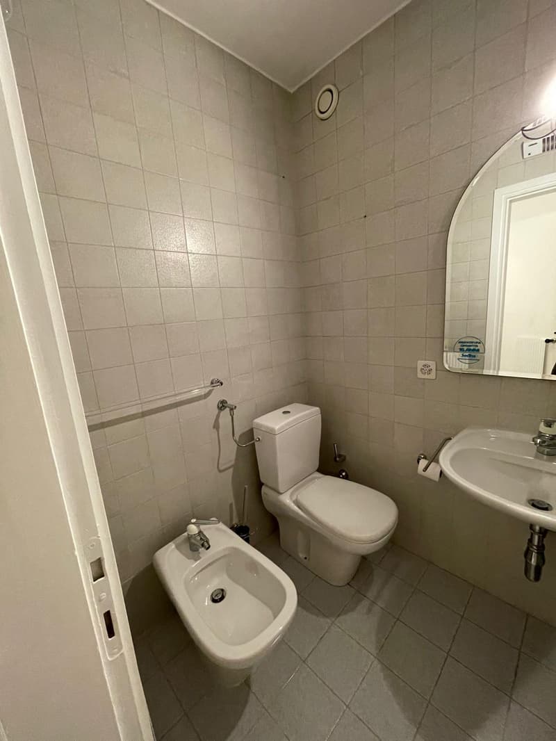 LUGANO – CASTAGNOLA – Modern studio for sale, partial lake view, in residential area (8)