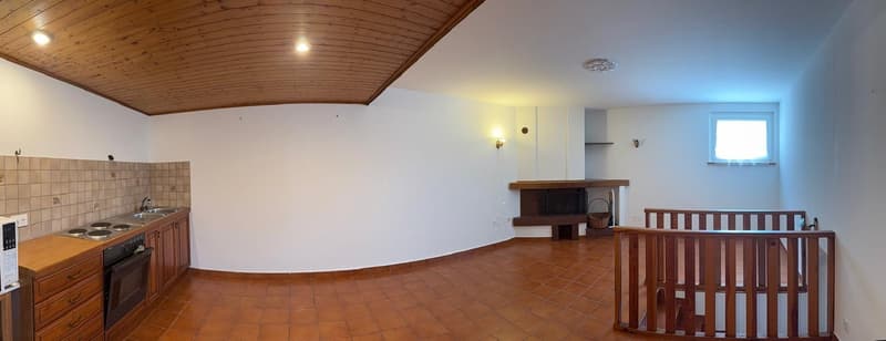 MENDRISIO: Dans un quartier calme et résidentiel, nous vendons une grande maison lumineuse avec vue ouverte. (17)