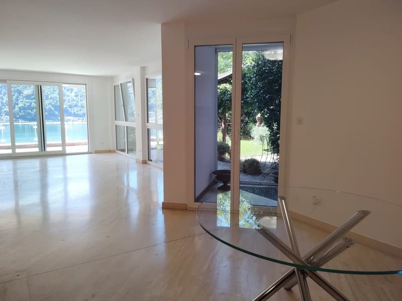 Morcote - Luminoso 3.5 locali duplex con giardino, piscina e vista lago (11)