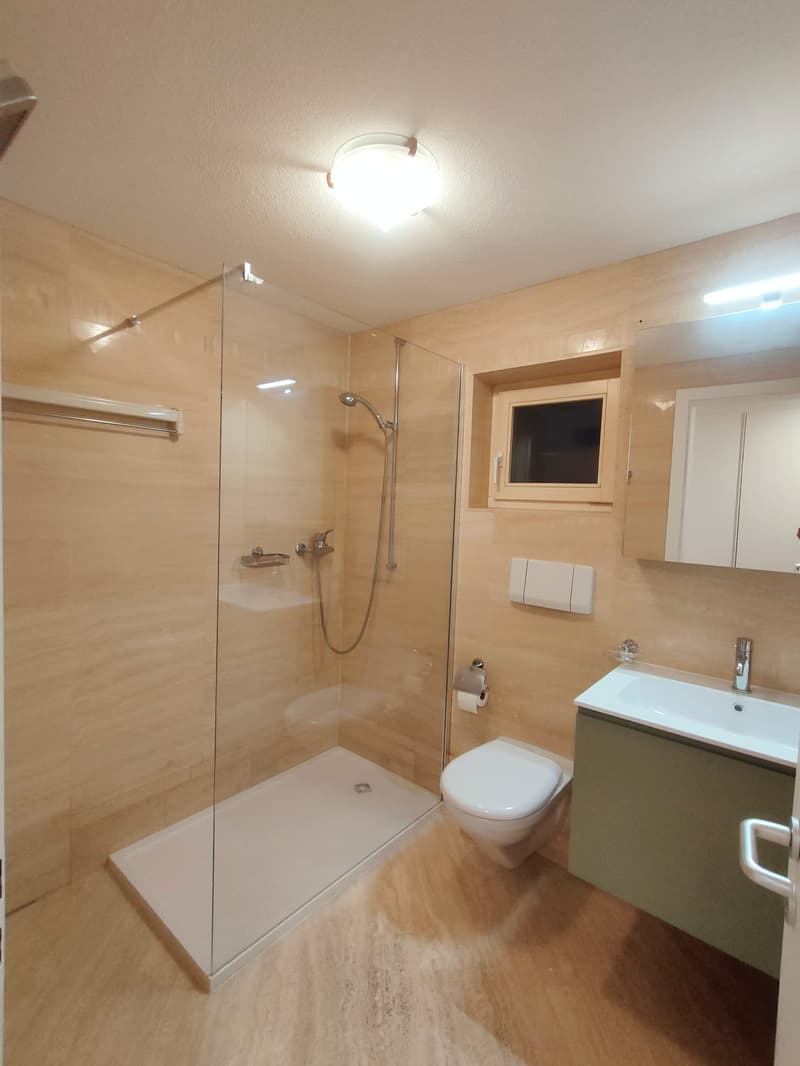 Morcote - Luminoso 3.5 locali duplex con giardino, piscina e vista lago (18)