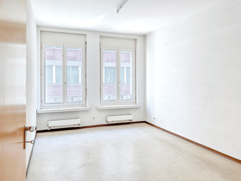LUGANO ZENTRUM – Prestigöser Gewerberaum mit großer Auslage und außergewöhnlicher Sichtbarkeit (4)