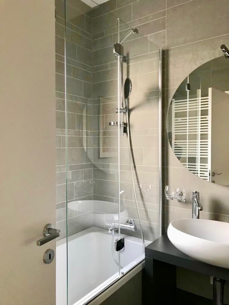 Lugano, zona centrale- In palazzina moderna affittiamo elegante appartamento 2.5 locali (9)