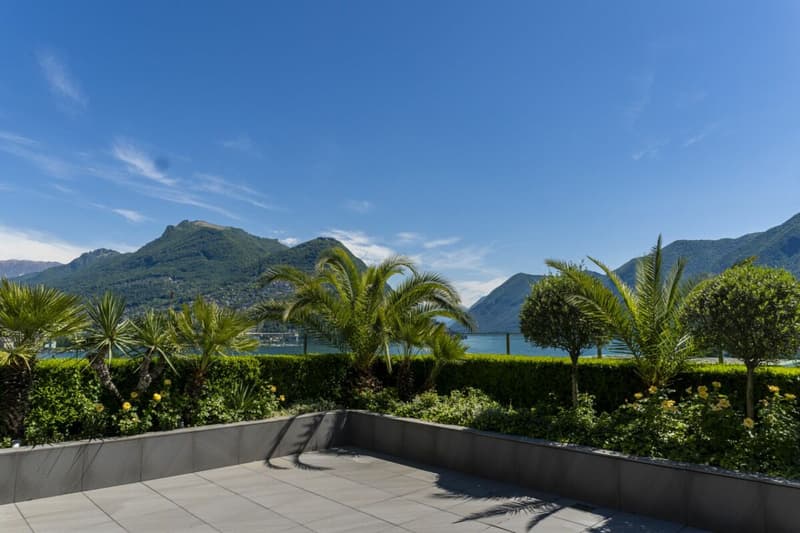 Elegant 7-room apartment with panoramic lake views (2)