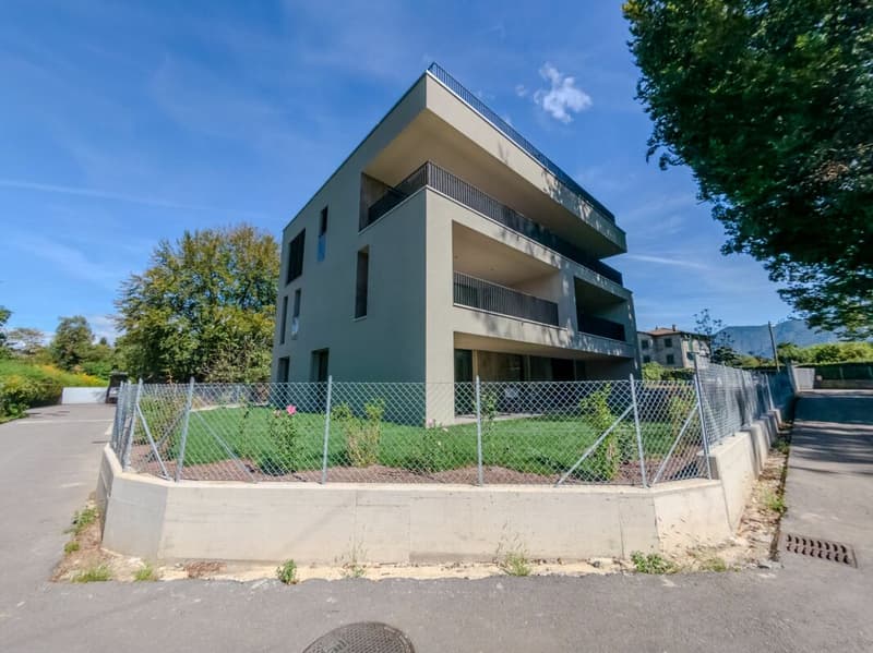 Elegante appartamento di nuova costruzione con terrazza in vendita a Lugano (9)