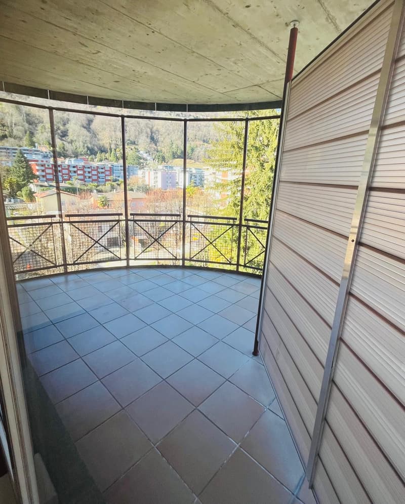 Helles 4.5-Zimmer-Apartment in Agno mit Terrassen und Parkplätzen (15)