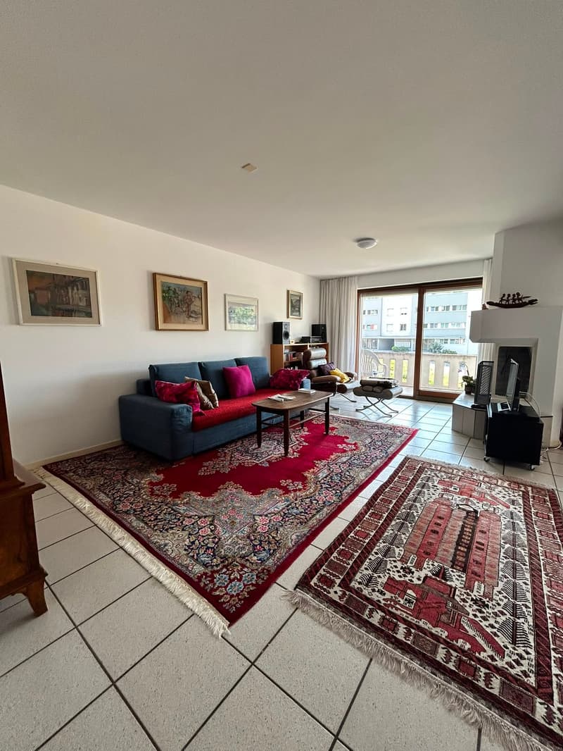 Elegante appartamento di 3,5 locali in vendita a Vezia con terrazzo (2)