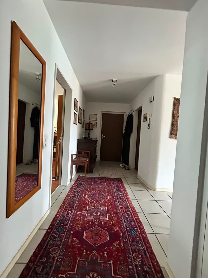 Elegante appartamento di 3,5 locali in vendita a Vezia con terrazzo (11)