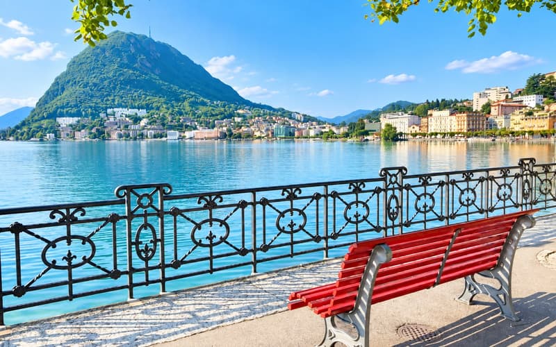 Elegante appartamento ammobiliato con terrazza e vista lago a Castagnola (1)