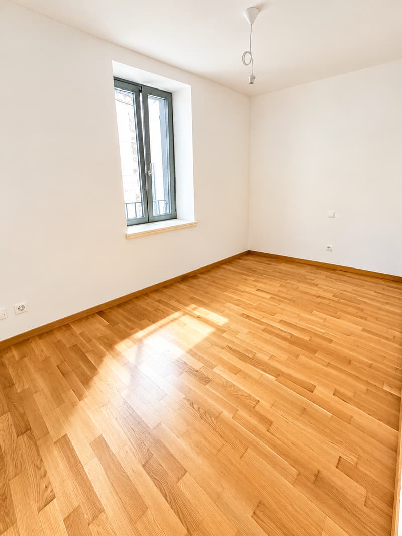 Appartamento di 3.5 locali ristrutturato Piazza Maggiore (11)