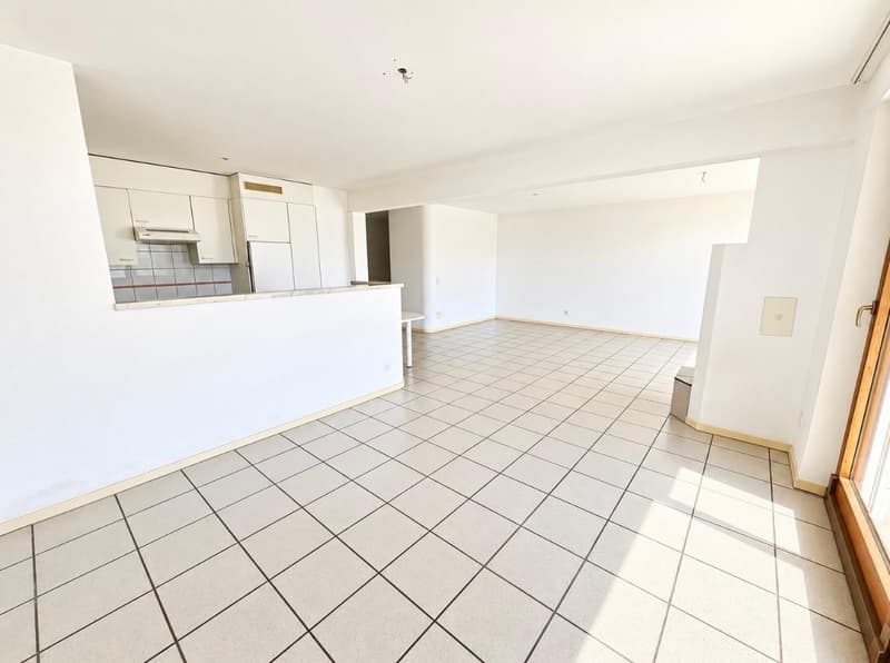 Elegante appartamento di 3,5 locali in vendita a Vezia con terrazze (5)