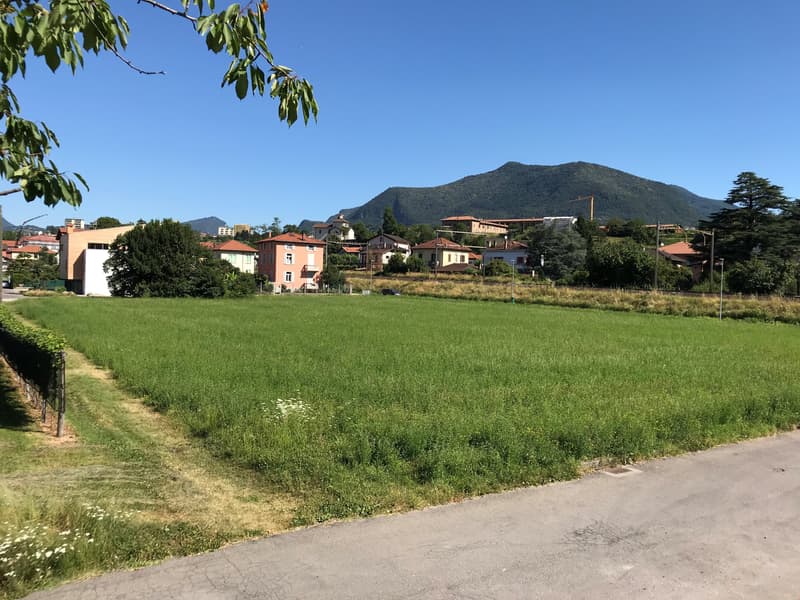 Terreno edificabile di facile accesso (13)