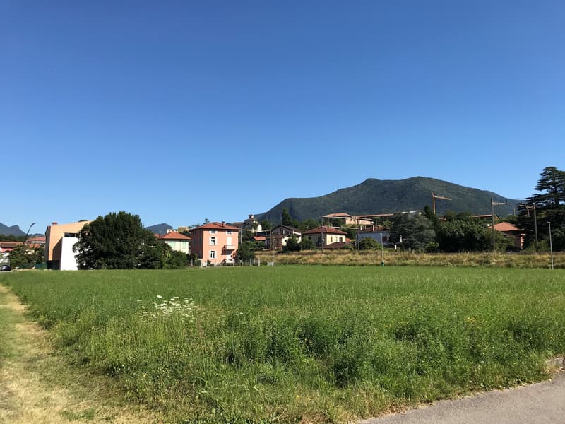 Terreno edificabile di facile accesso (16)