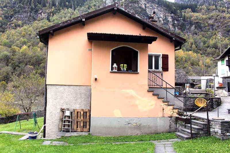 4 ½ -Zi.-Haus und Rustico zum Ausbauen sehr sonnig und ruhig (13)