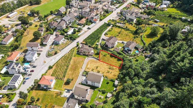 Centovalli, terrain constructible dans un quartier résidentiel (9)
