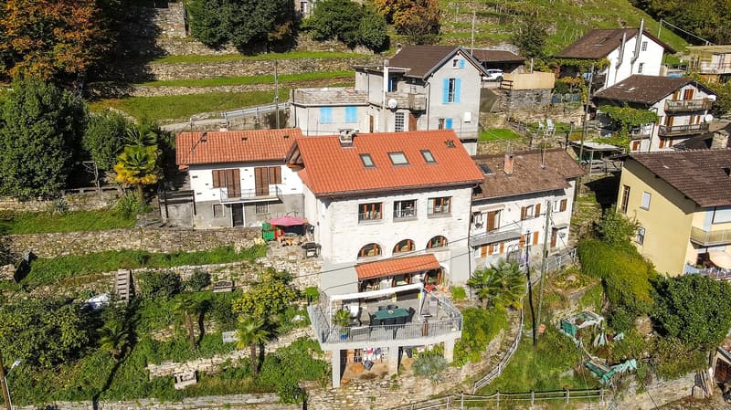 Einfamilienhaus mit separater Dachwohnung (36)