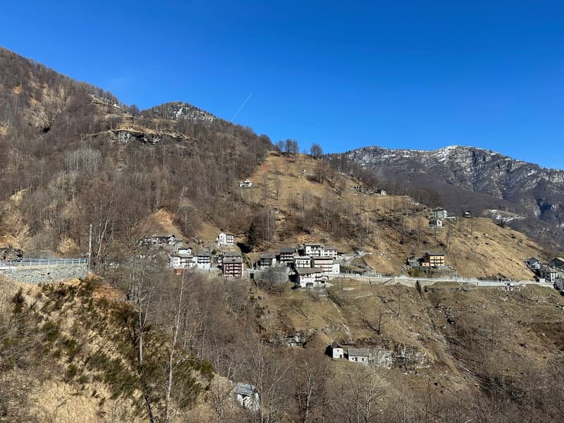 Zwei Wohnungen in Dreifamilienhaus - Due appartamenti in casa trifamiliare (24)