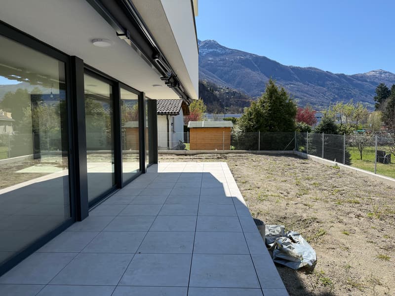 Appartement moderne avec jardin à Giubiasco (4)