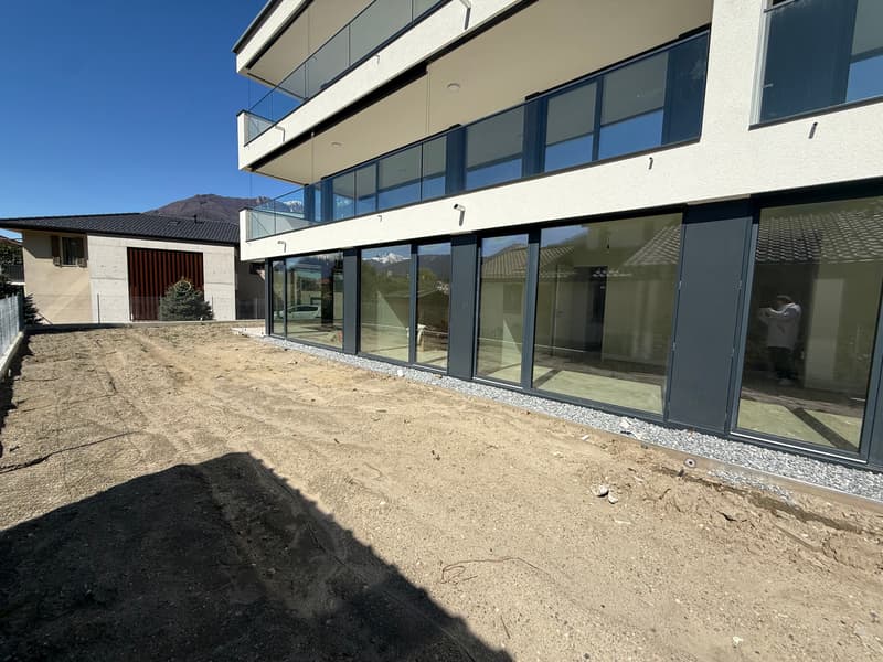 Appartement moderne avec jardin à Giubiasco (3)