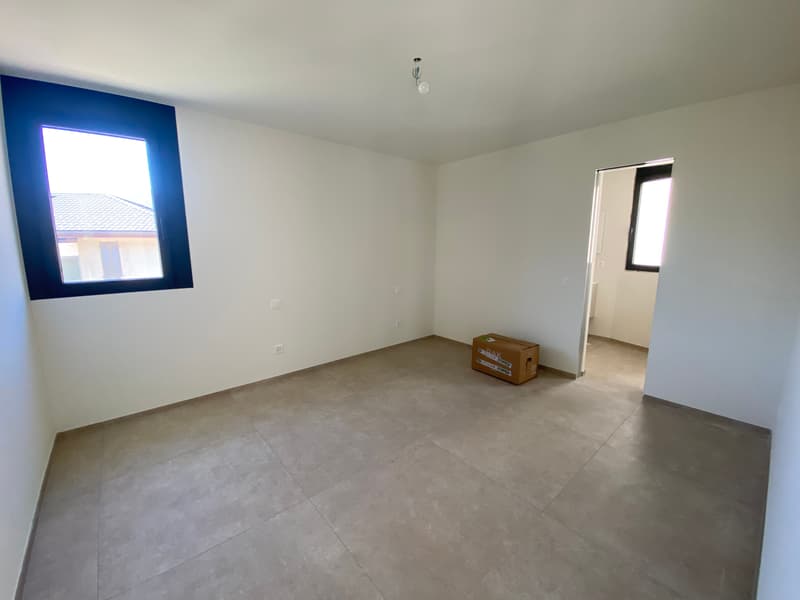 Modern apartment with terrace in Giubiasco (8)