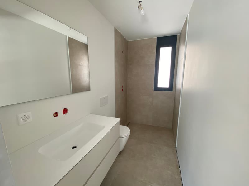 Modern apartment with terrace in Giubiasco (12)
