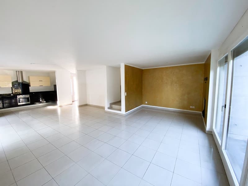 Casa unifamiliare con piscina a Minusio / Villetta mit Pool (6)