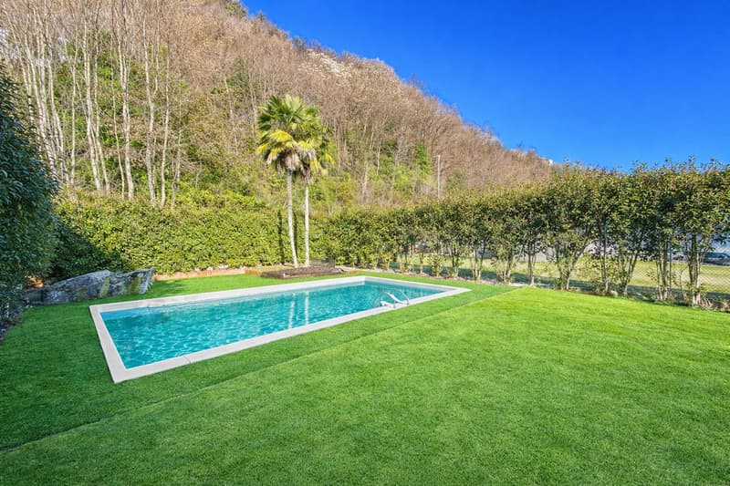 Casa unifamiliare con piscina a Minusio / Villetta mit Pool (3)