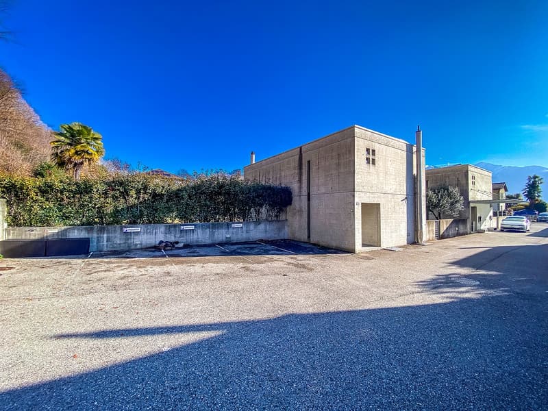 Casa unifamiliare con piscina a Minusio / Villetta mit Pool (36)