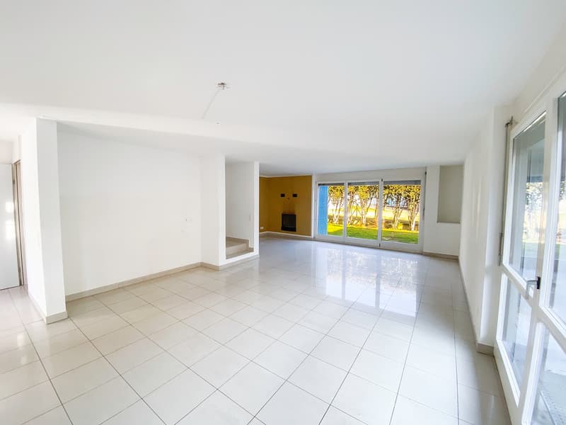 Casa unifamiliare con piscina a Minusio / Villetta mit Pool (5)