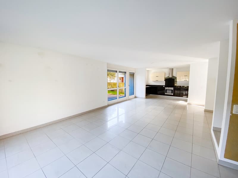 Casa unifamiliare con piscina a Minusio / Villetta mit Pool (7)