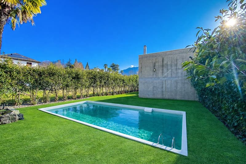 Casa unifamiliare con piscina a Minusio / Villetta mit Pool (2)