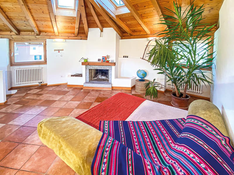 Grande Casa  di 10 locali con appartamento e locali a reddito (25)