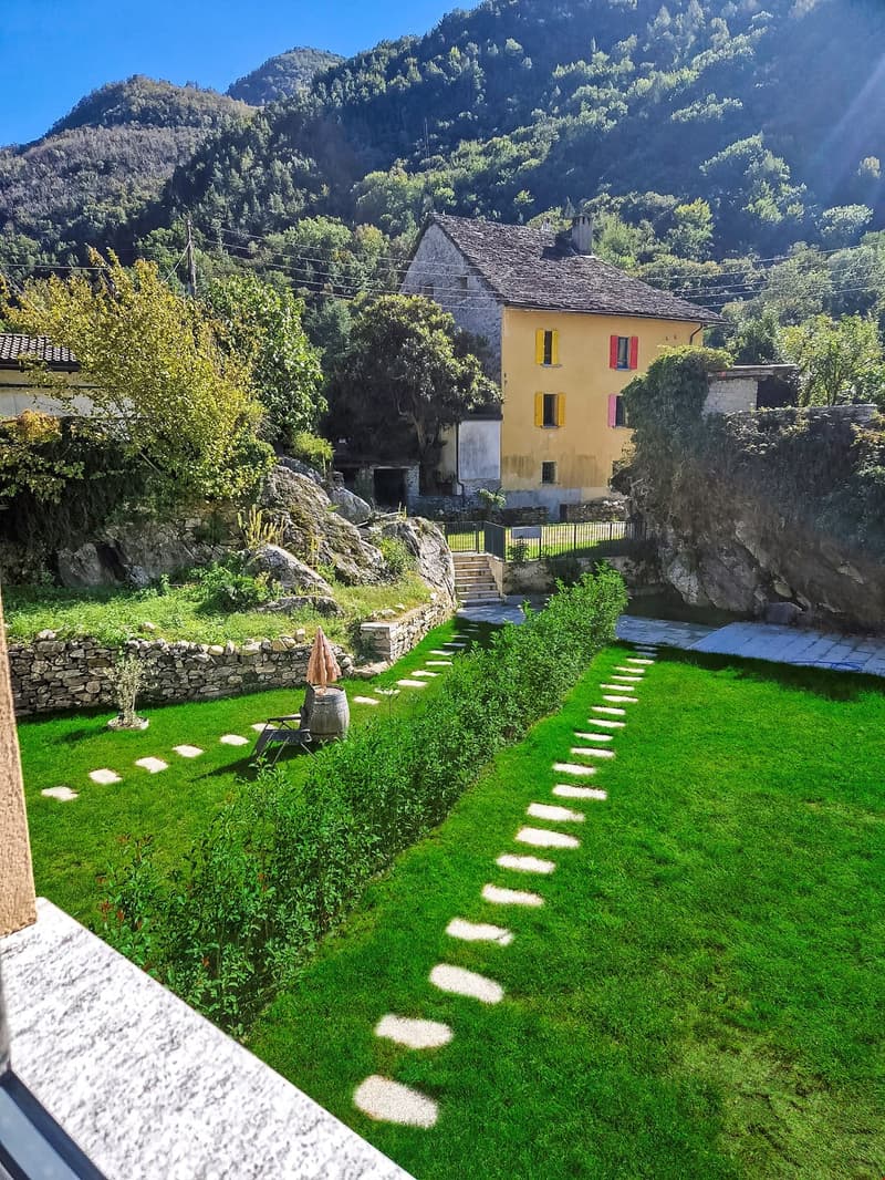 Großes Einfamilienhaus, 3 Minuten von Losone entfernt (3)