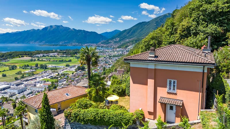 On Lake Maggiore, in Ticino, Holiday Home with Panoramic View (25)