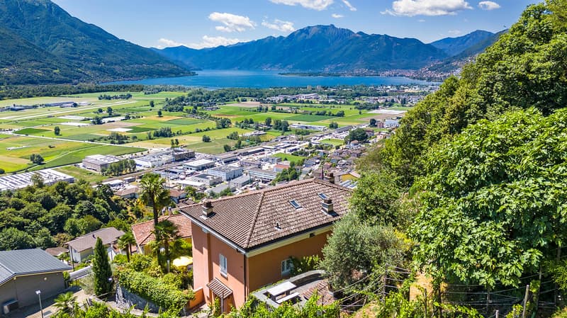 Zweitwohnsitz , Lago Maggiore, Tessin: Anwesen mit atemberaubendem Seeblick (27)